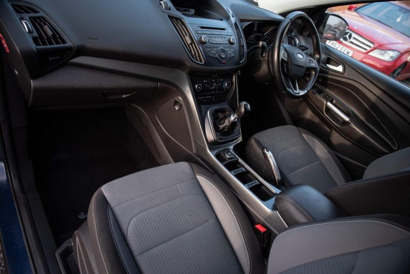FORD KUGA