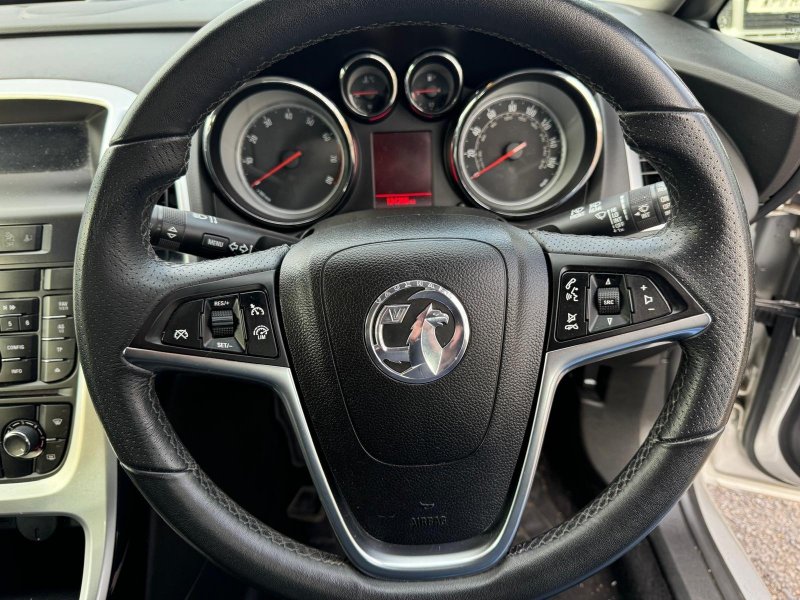 VAUXHALL ASTRA