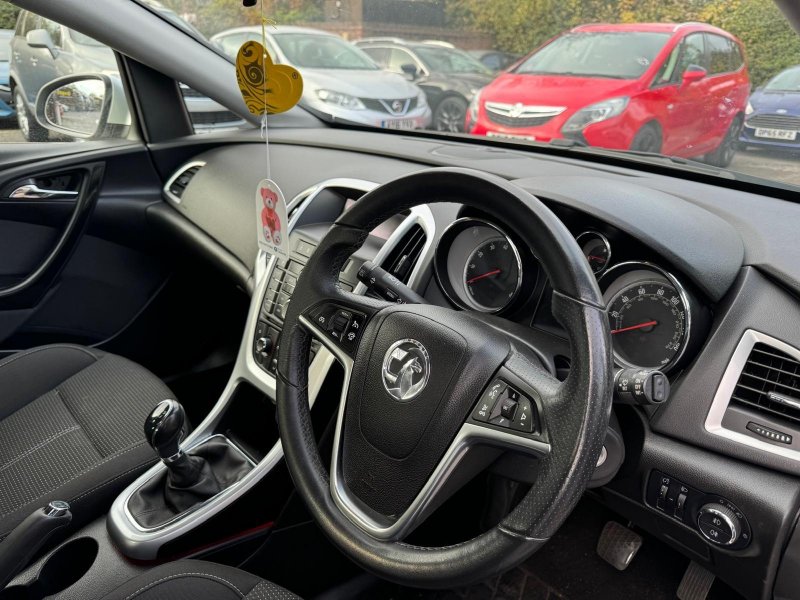 VAUXHALL ASTRA