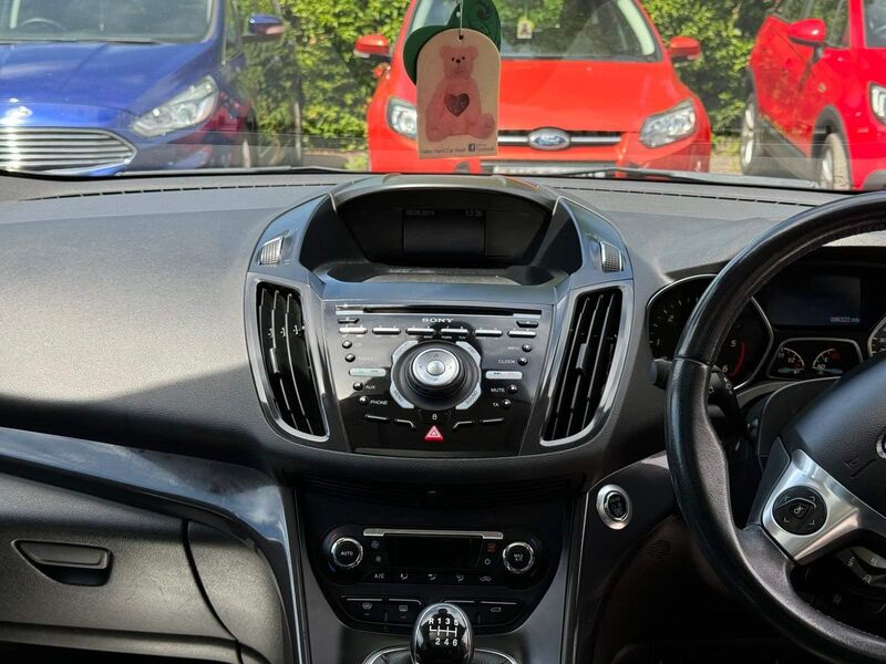FORD KUGA