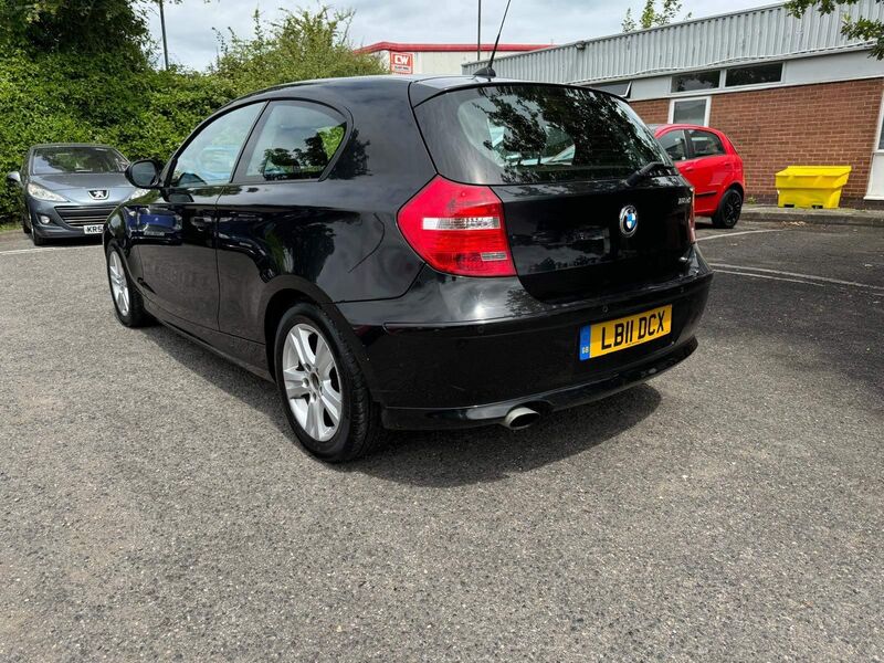 BMW 1 SERIES