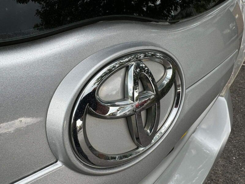 TOYOTA VERSO