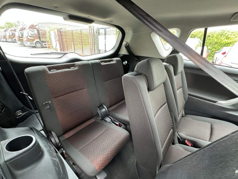 TOYOTA VERSO