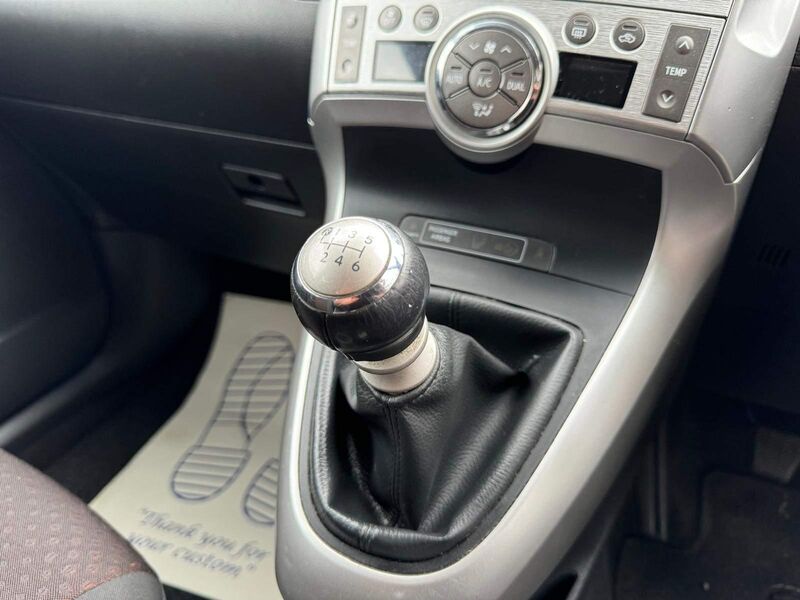 TOYOTA VERSO