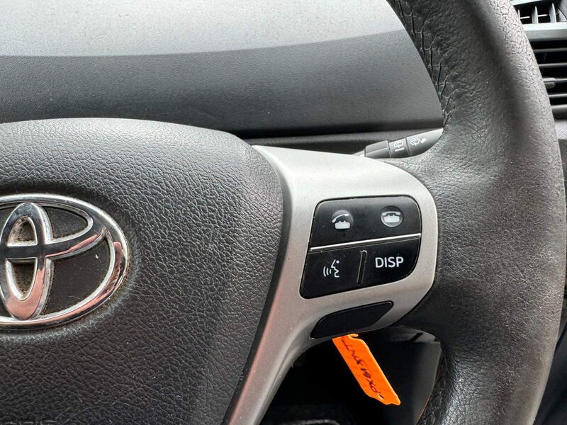 TOYOTA VERSO