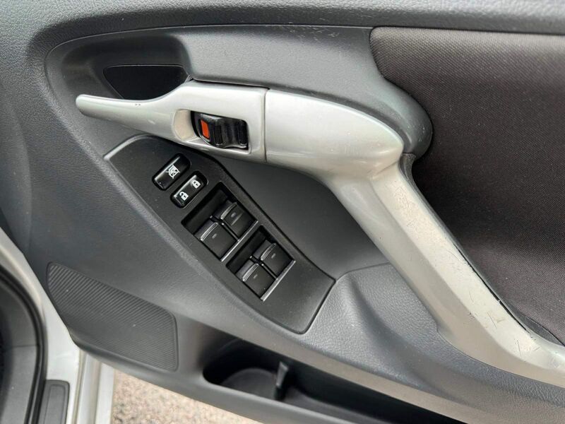 TOYOTA VERSO