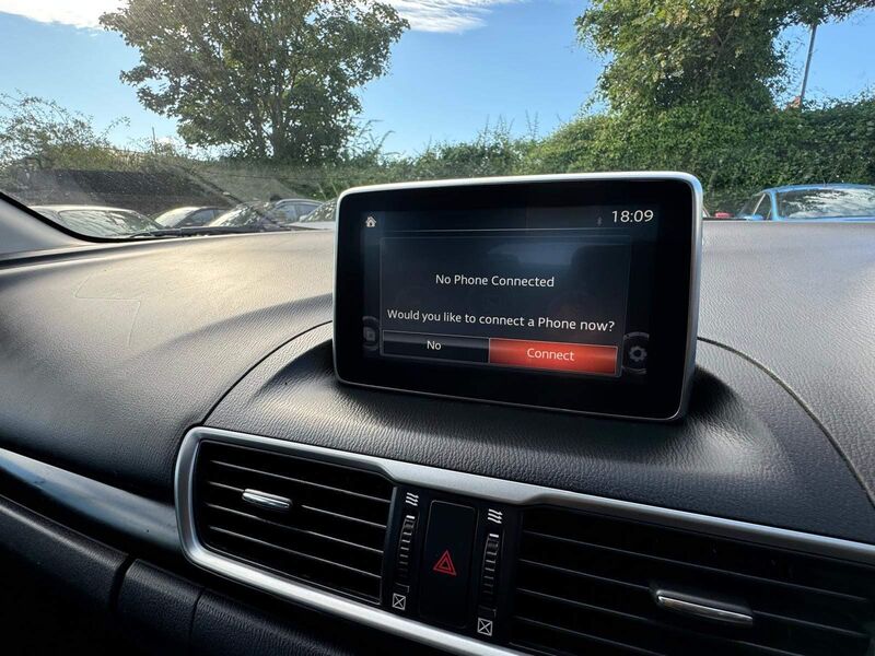 MAZDA MAZDA3