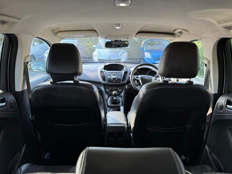 FORD KUGA