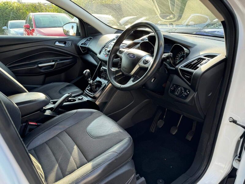 FORD KUGA