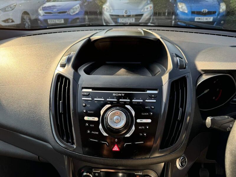 FORD KUGA