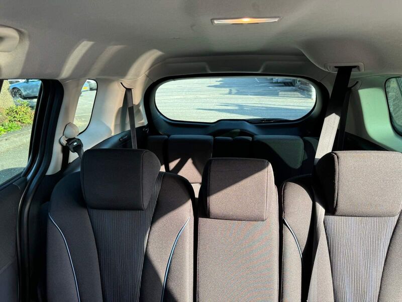 MAZDA MAZDA5