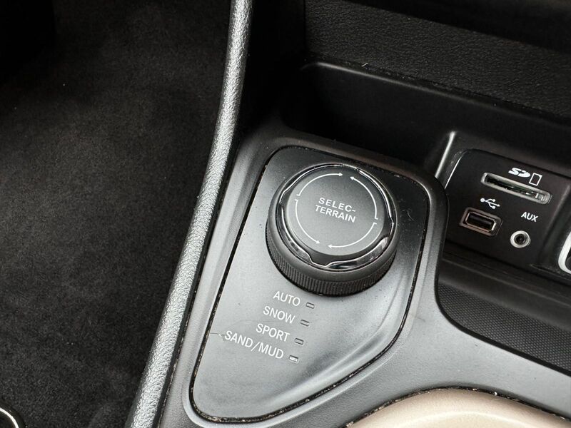 JEEP CHEROKEE