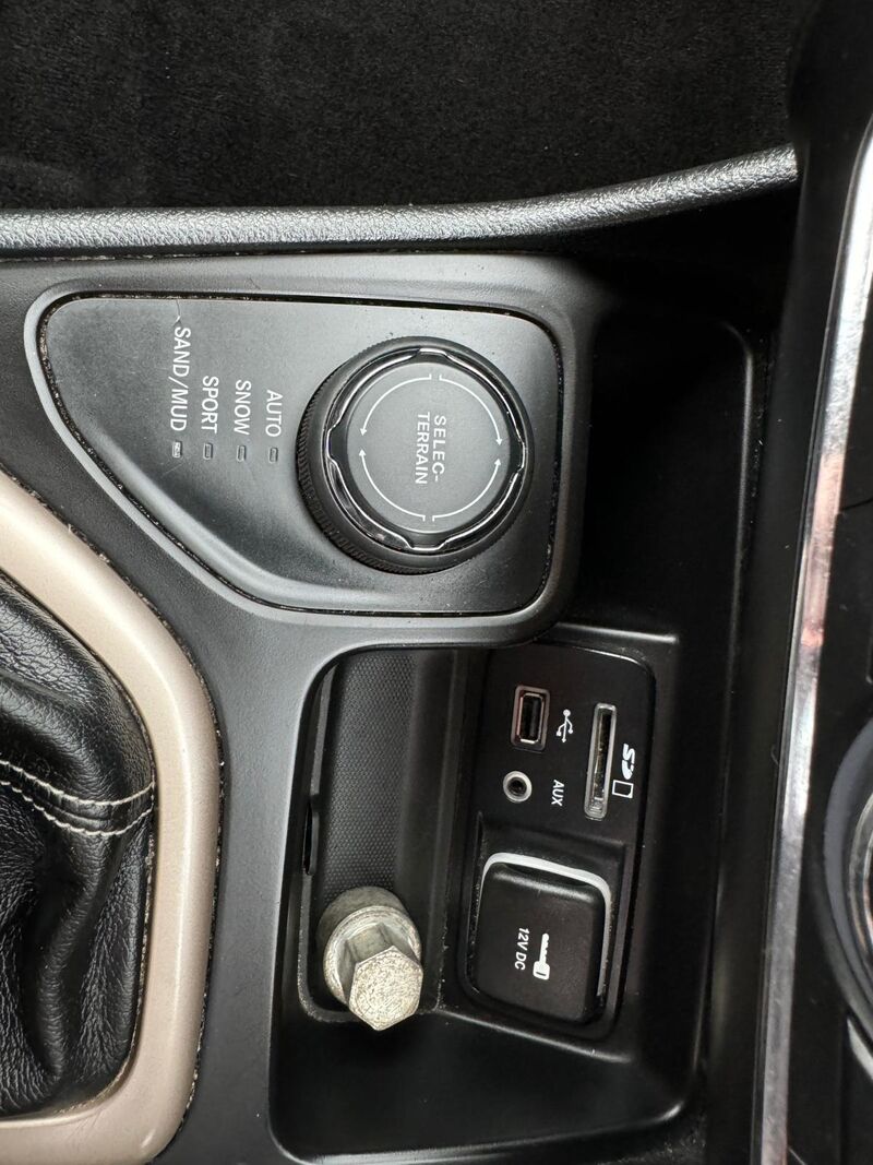 JEEP CHEROKEE