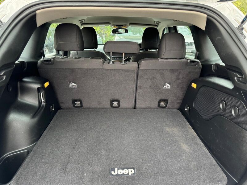 JEEP CHEROKEE