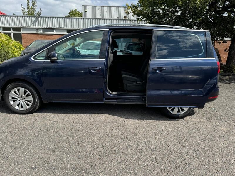 VOLKSWAGEN SHARAN