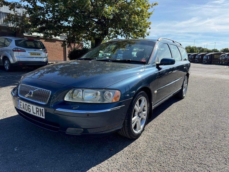VOLVO V70