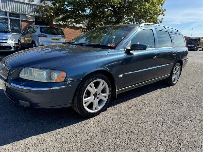 VOLVO V70