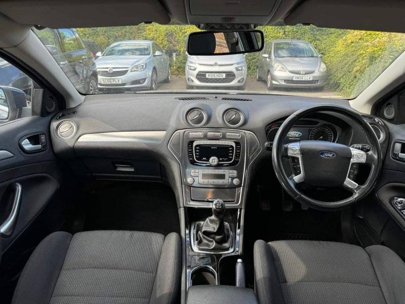 FORD MONDEO