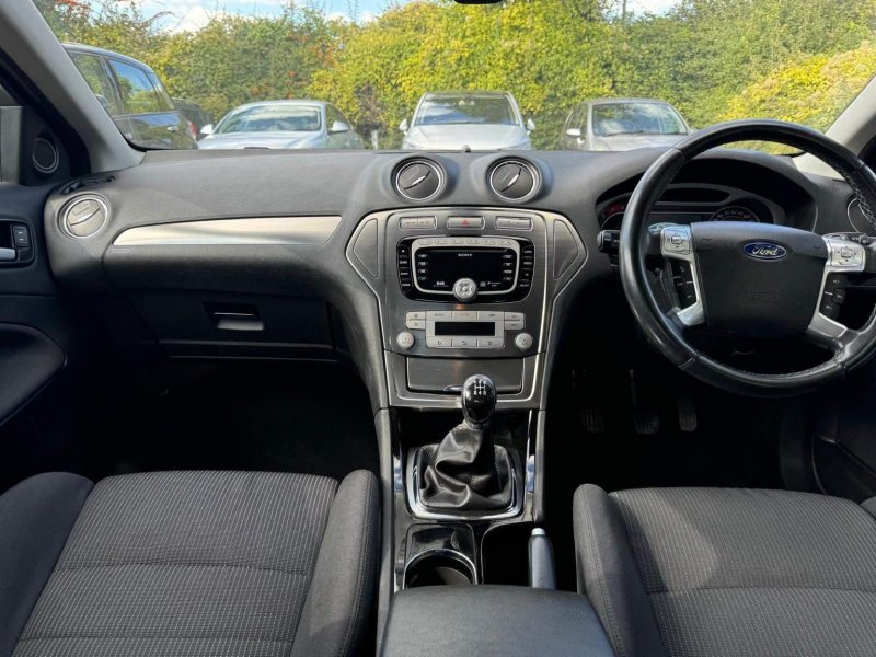 FORD MONDEO