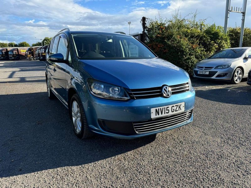 VOLKSWAGEN TOURAN