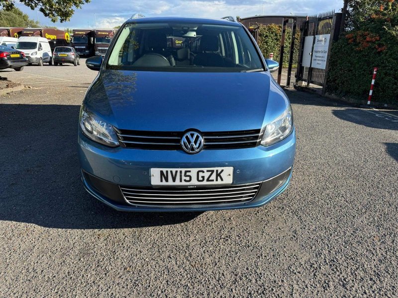 VOLKSWAGEN TOURAN