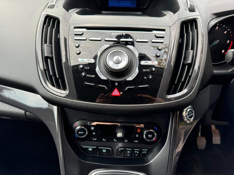 FORD KUGA