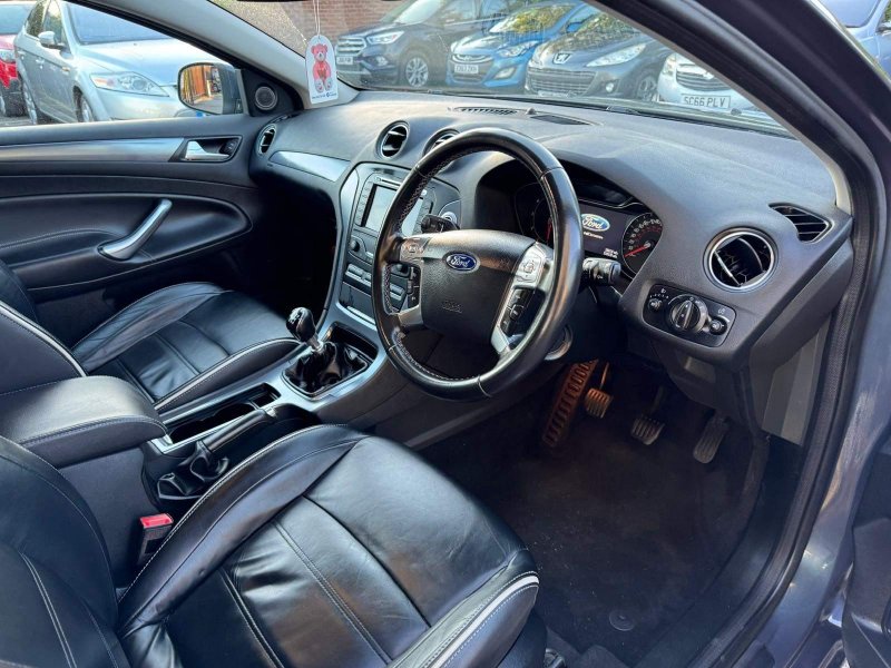 FORD MONDEO
