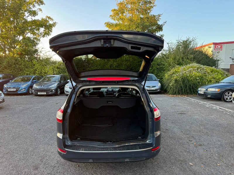 FORD MONDEO