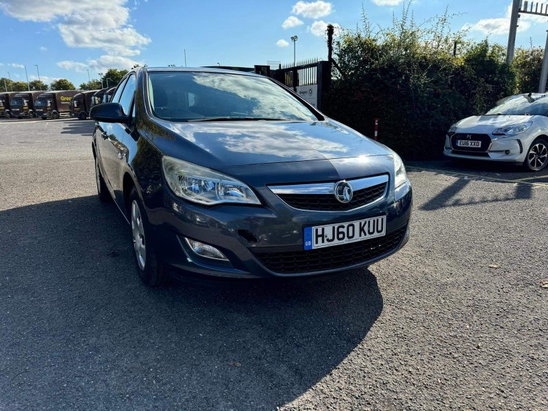 VAUXHALL ASTRA