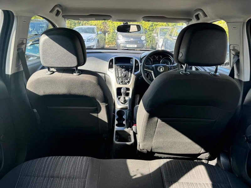 VAUXHALL ASTRA