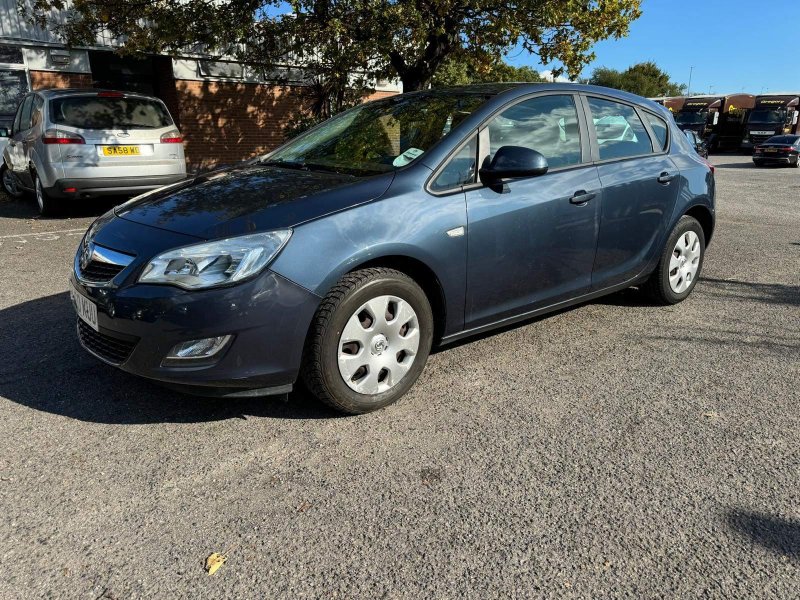 VAUXHALL ASTRA