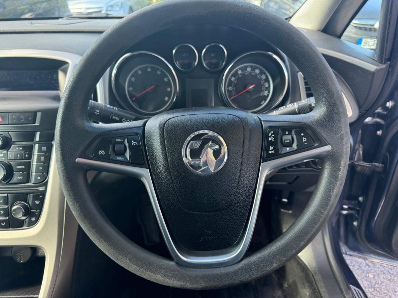 VAUXHALL ASTRA