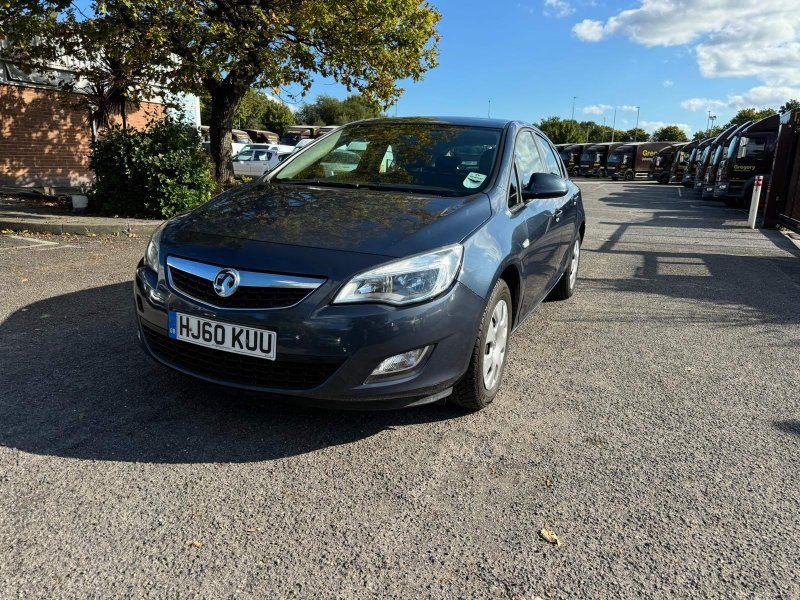VAUXHALL ASTRA