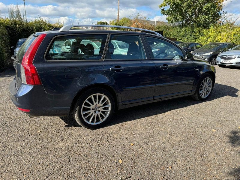 VOLVO V50