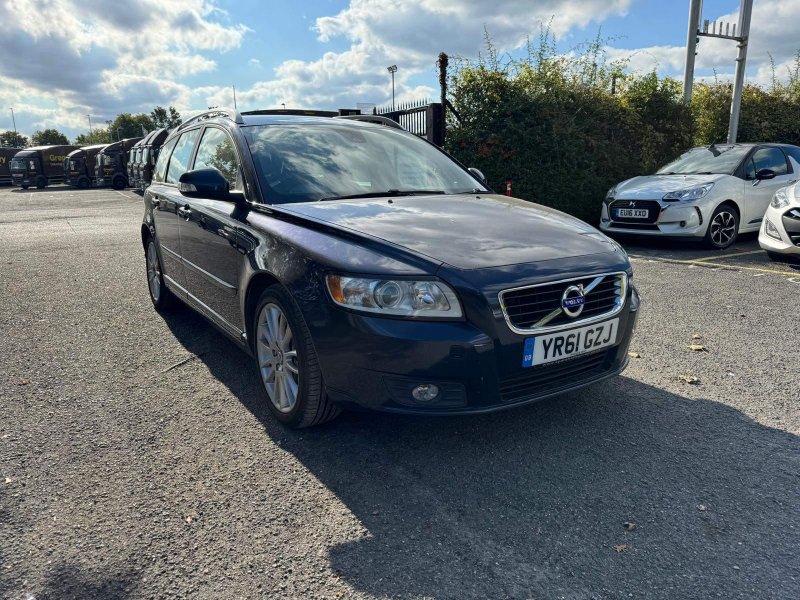 VOLVO V50