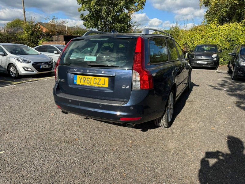 VOLVO V50