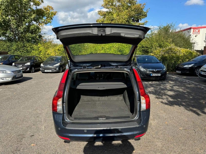 VOLVO V50