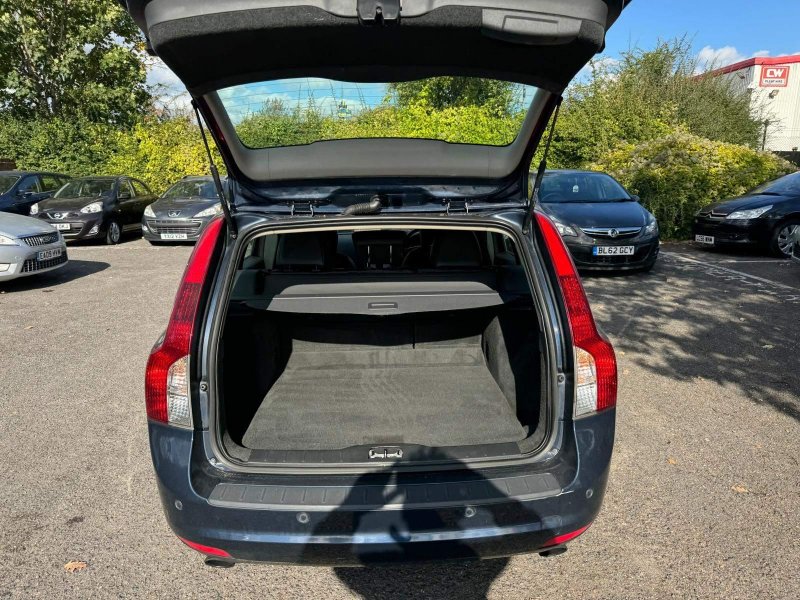 VOLVO V50