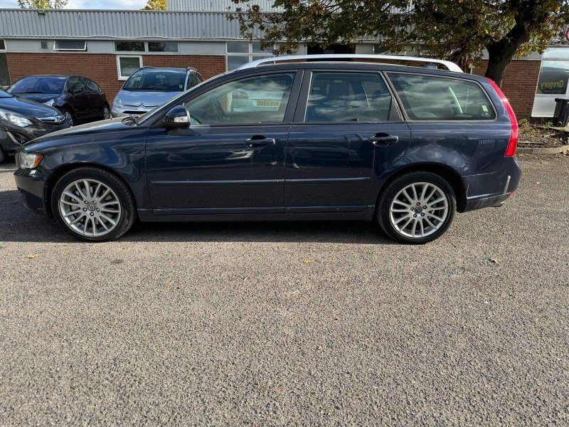 VOLVO V50