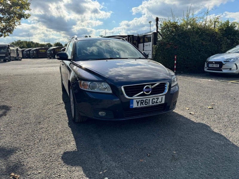 VOLVO V50
