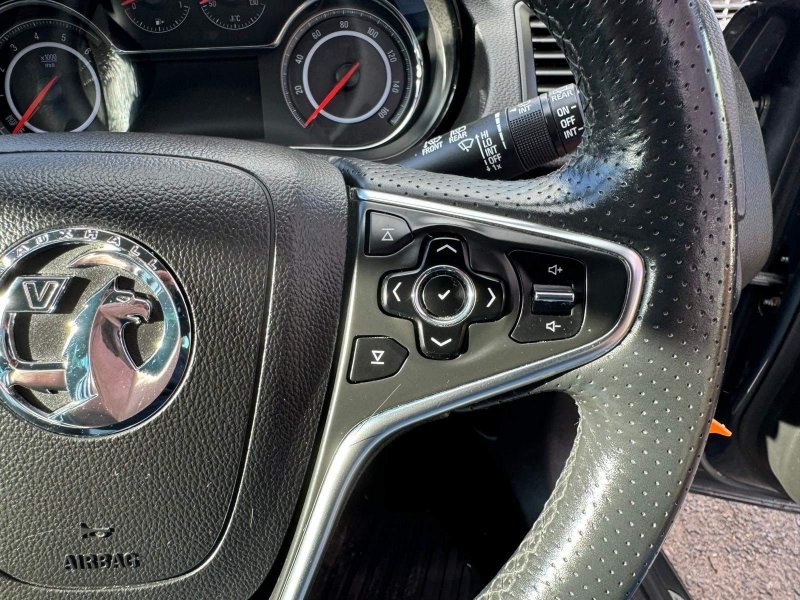 VAUXHALL INSIGNIA