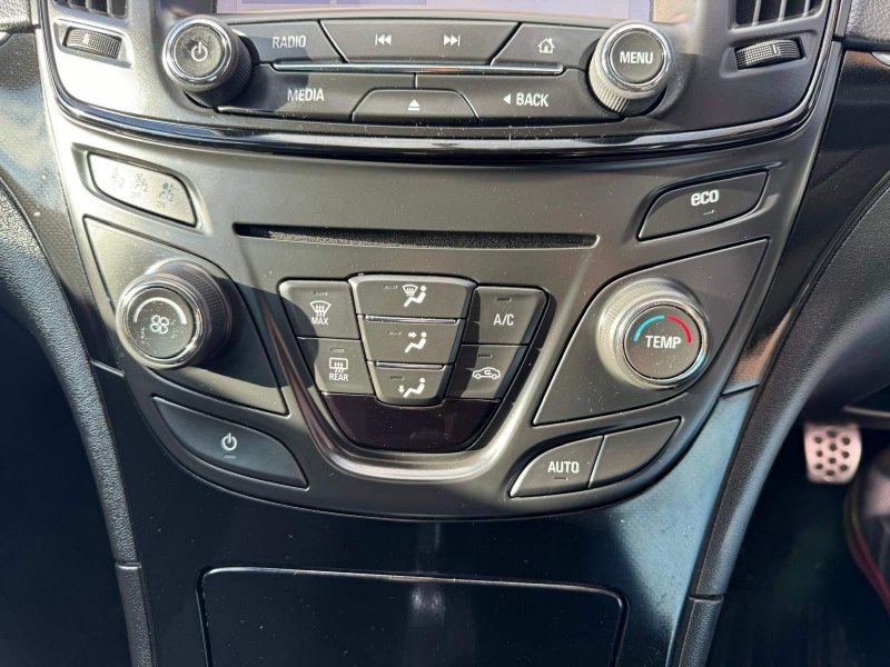 VAUXHALL INSIGNIA