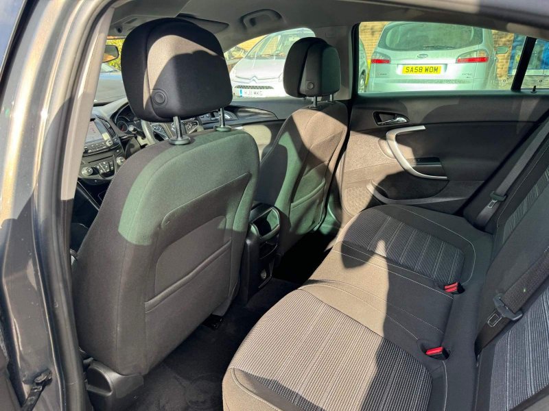 VAUXHALL INSIGNIA