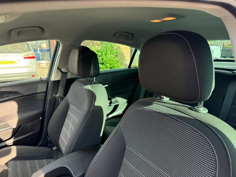 VAUXHALL INSIGNIA