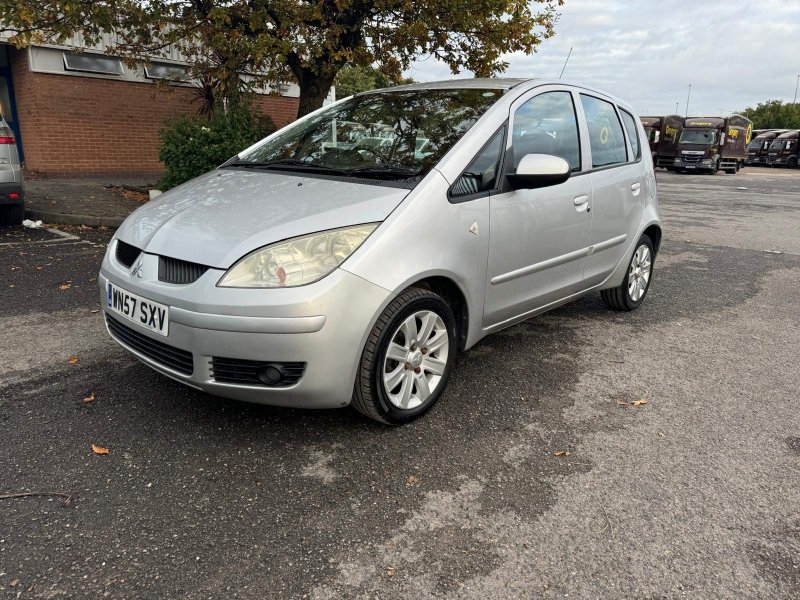 MITSUBISHI COLT