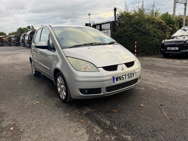 MITSUBISHI COLT