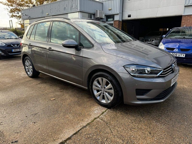 VOLKSWAGEN GOLF SV
