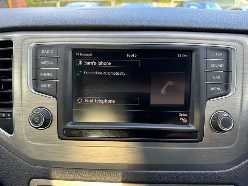 VOLKSWAGEN GOLF SV