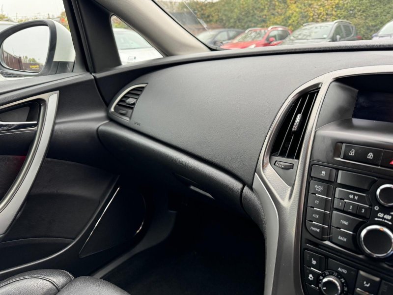 VAUXHALL ASTRA