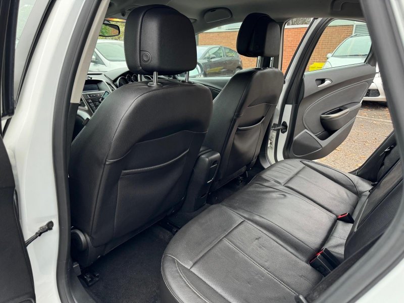 VAUXHALL ASTRA